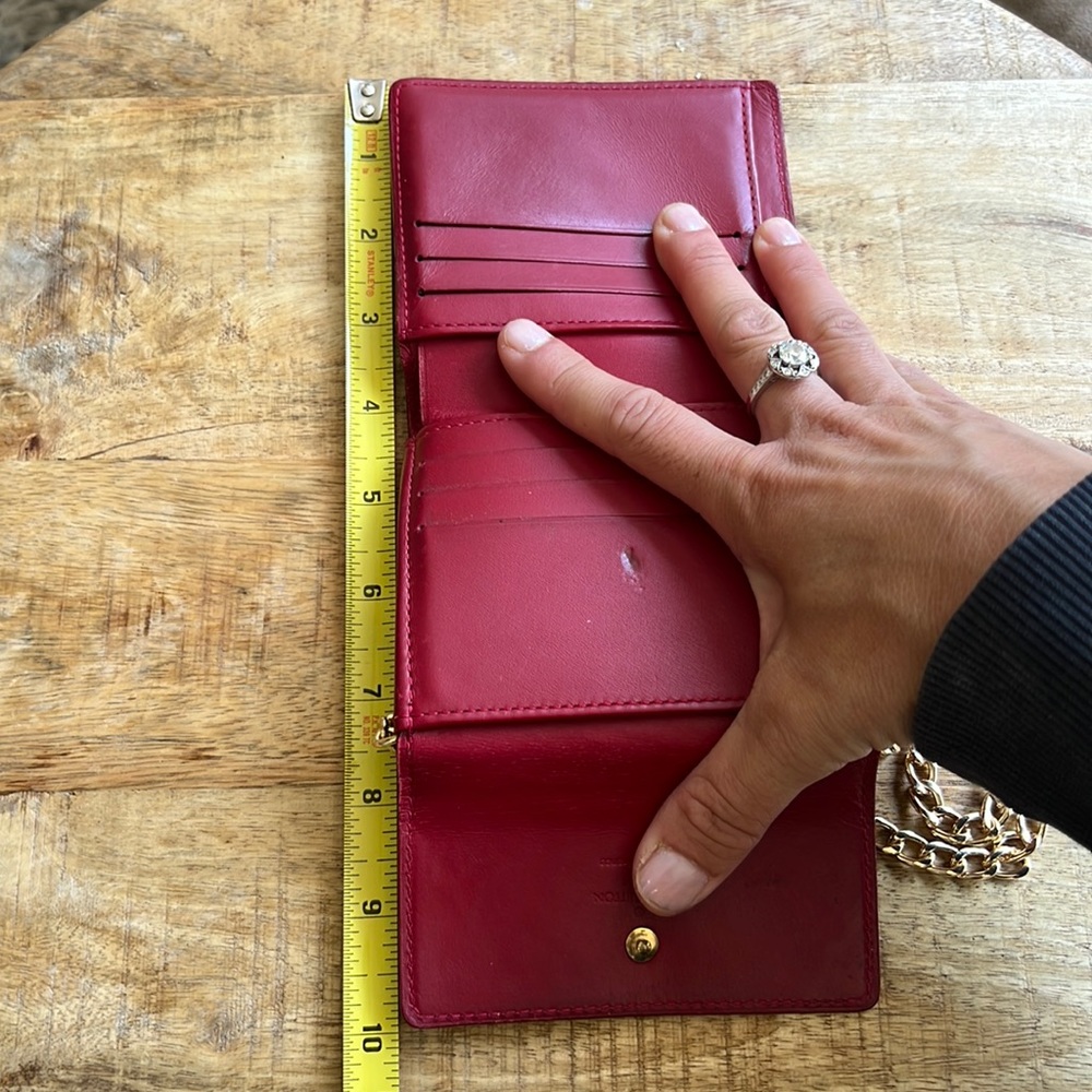 Louis Vuitton Vintage Vernis Double Flap Red Leather Wallet with Chain & Insert - Picture 15 of 17